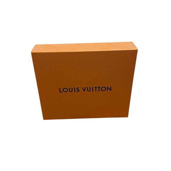 Authentic Louis Vuitton Empty Magnetic Folding Gift Storage Box 15x13x3.5 - Picture 1 of 6